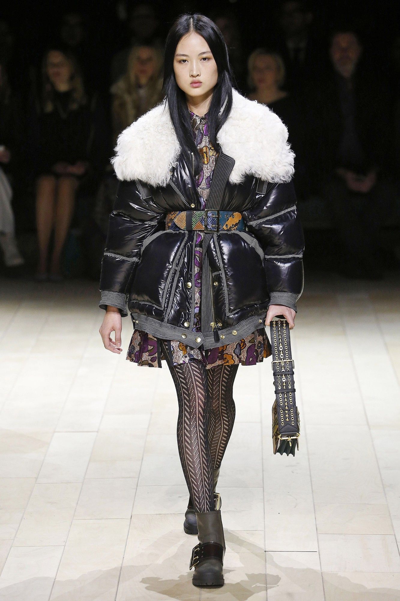 Коллекция Burberry прет-а-порте сеона осень-зима 2016-2017_18