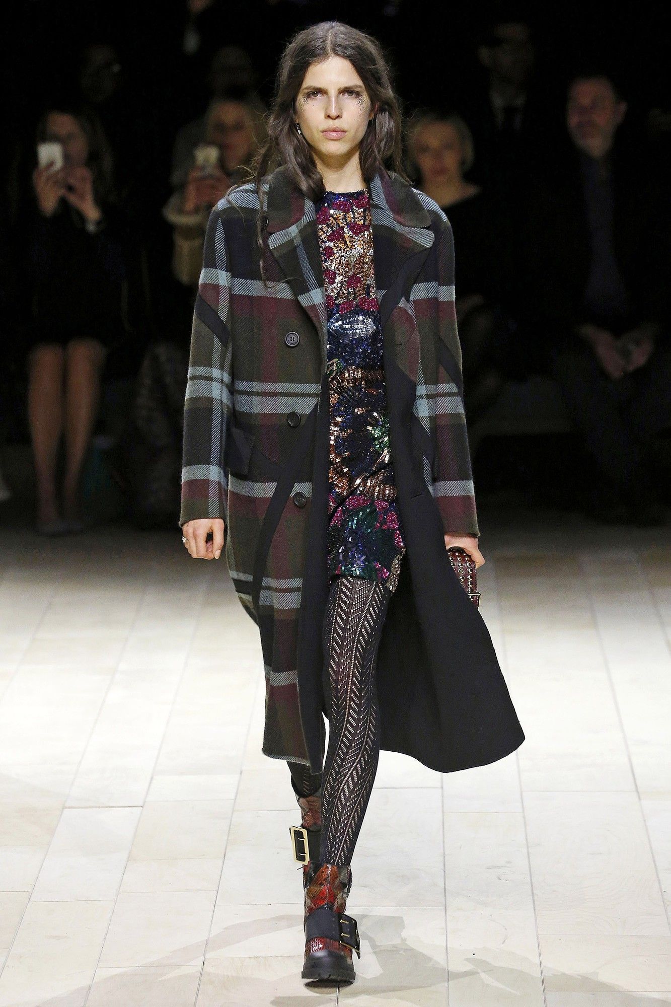 Коллекция Burberry прет-а-порте сеона осень-зима 2016-2017_5