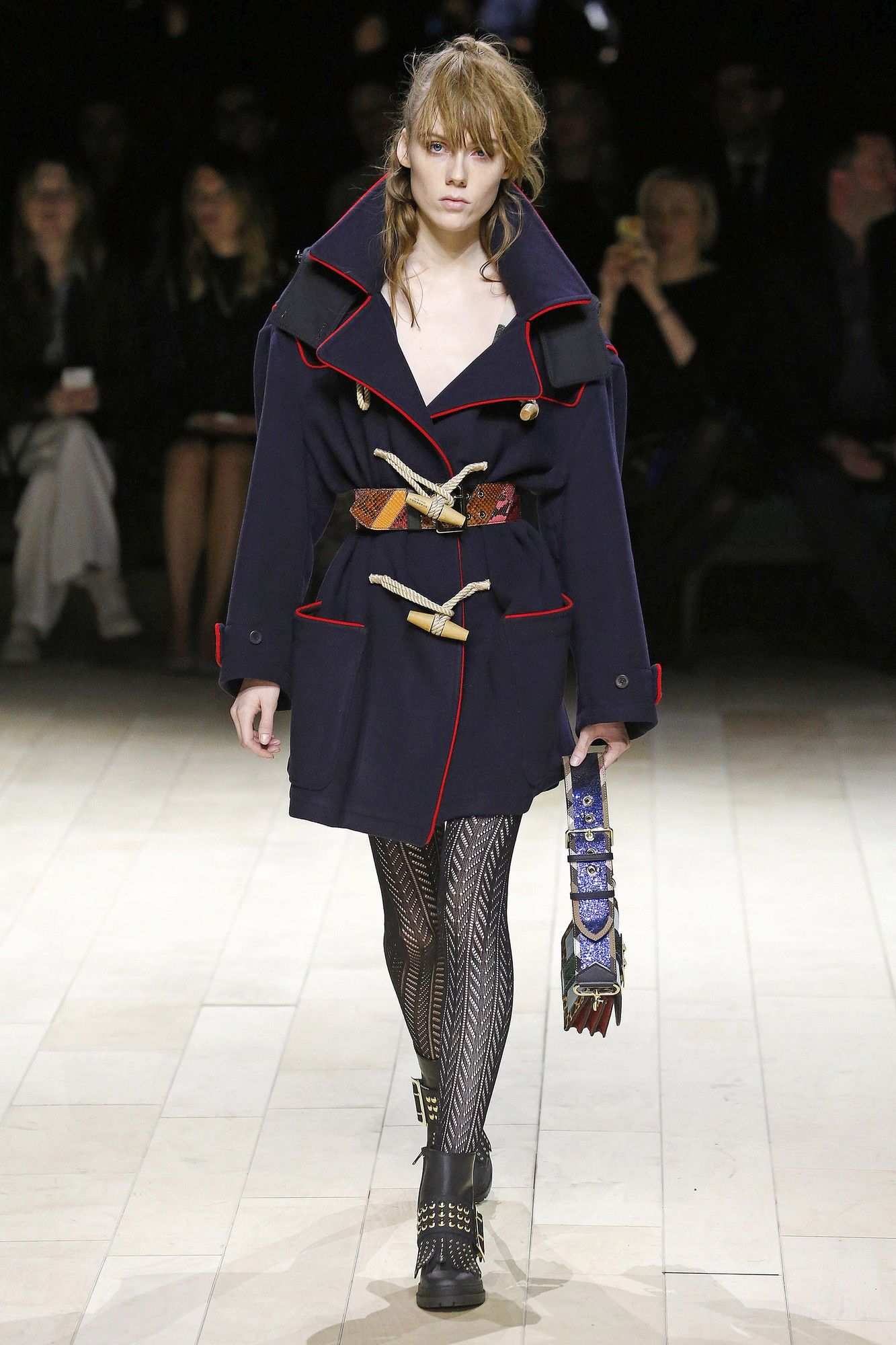 Коллекция Burberry прет-а-порте сеона осень-зима 2016-2017_30