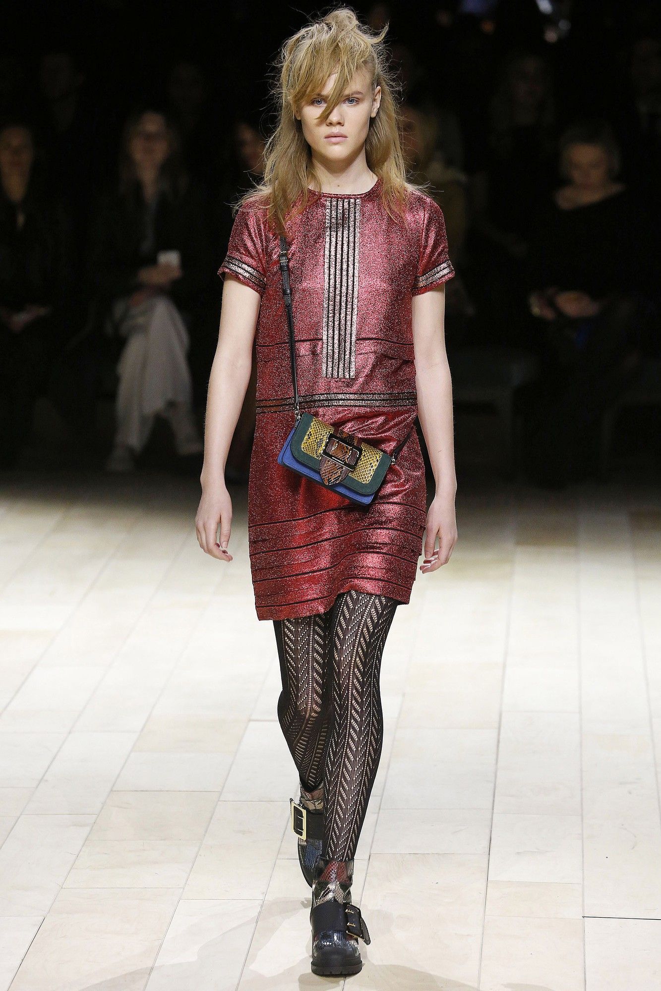 Коллекция Burberry прет-а-порте сеона осень-зима 2016-2017_35