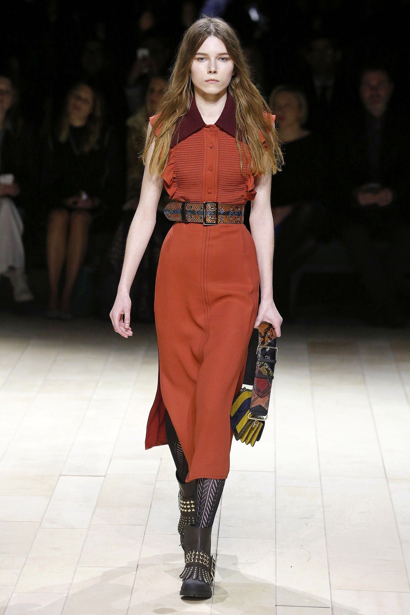 Коллекция Burberry прет-а-порте сеона осень-зима 2016-2017_23