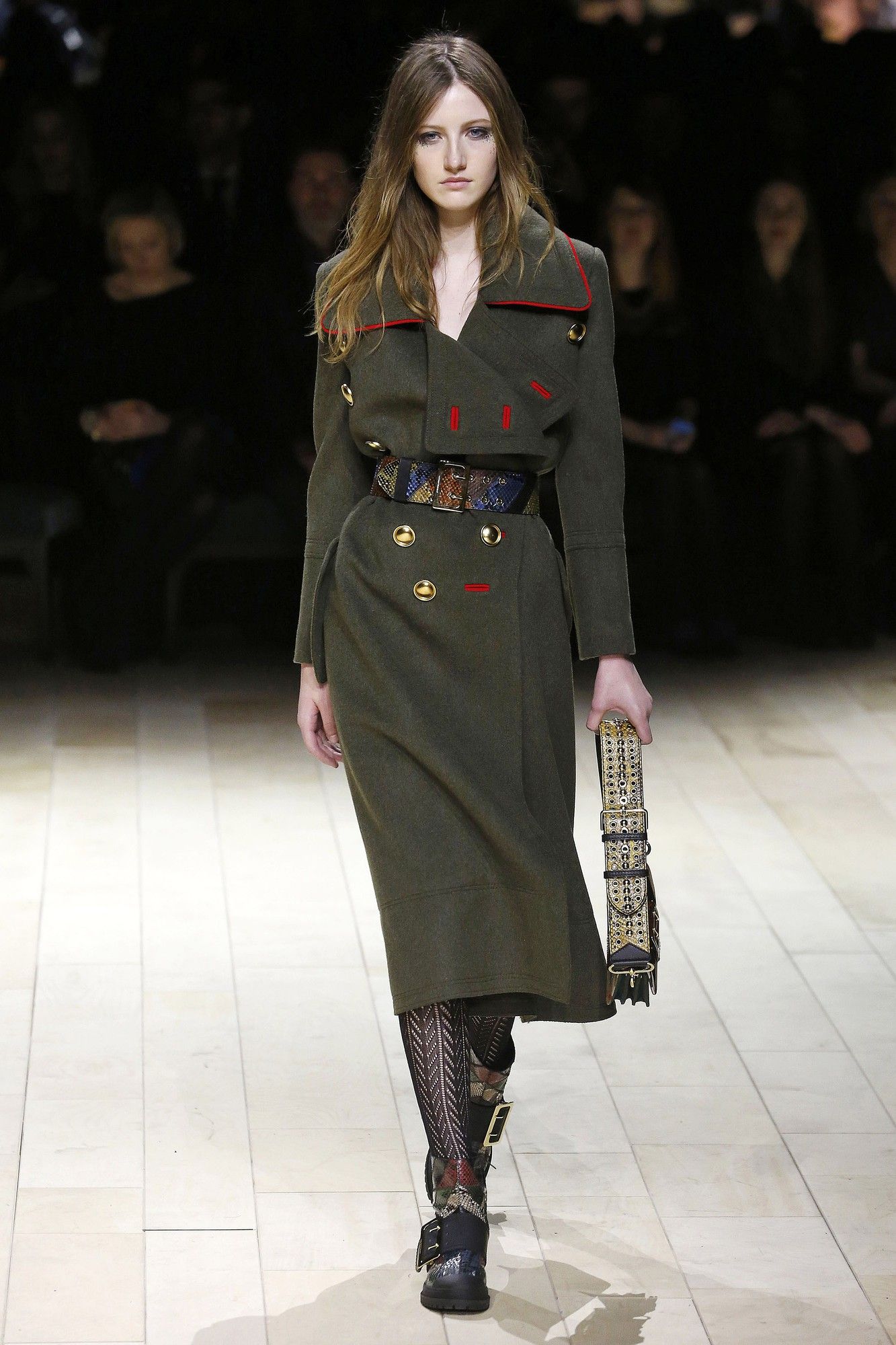 Коллекция Burberry прет-а-порте сеона осень-зима 2016-2017_45