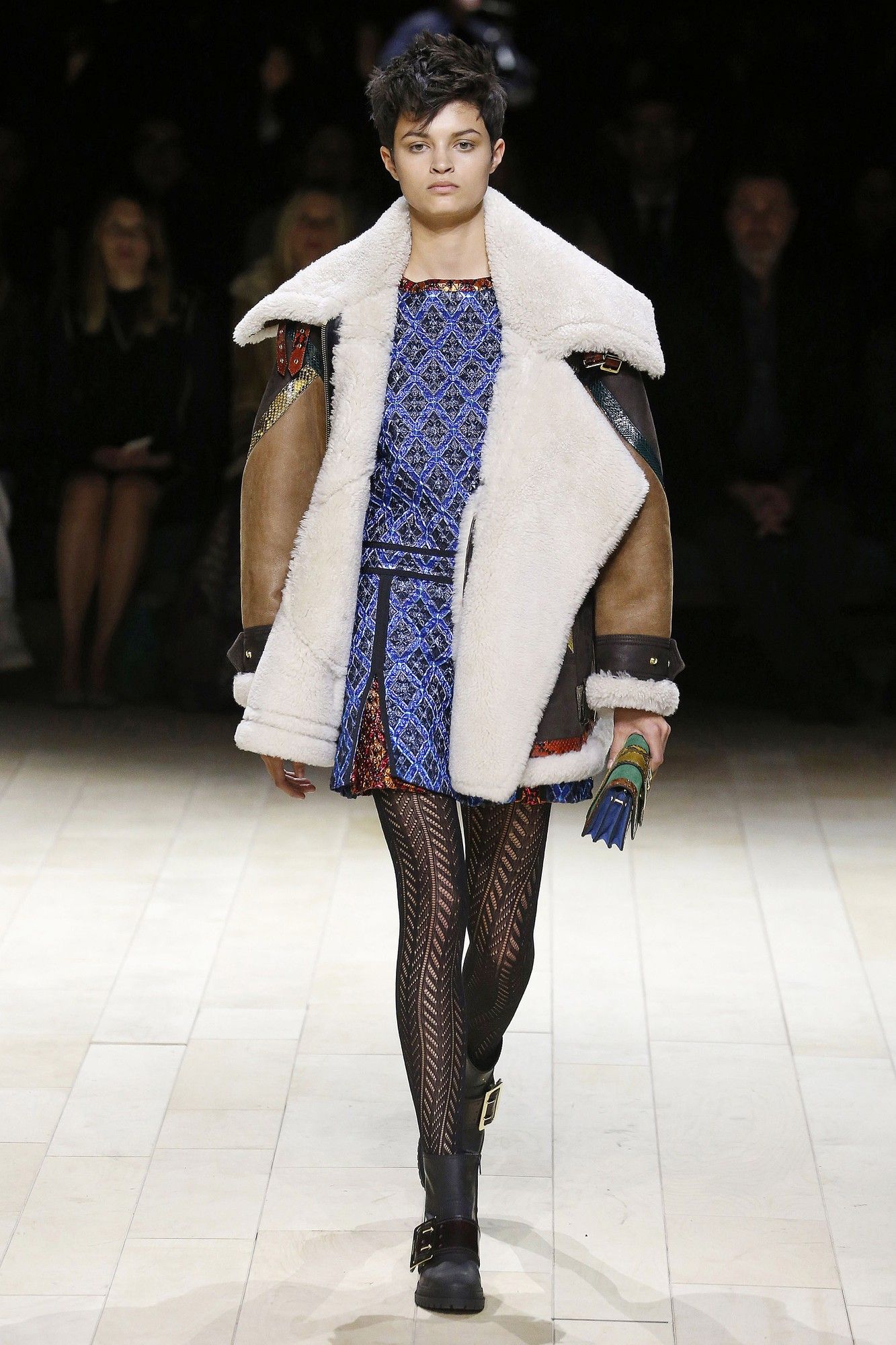 Коллекция Burberry прет-а-порте сеона осень-зима 2016-2017_43
