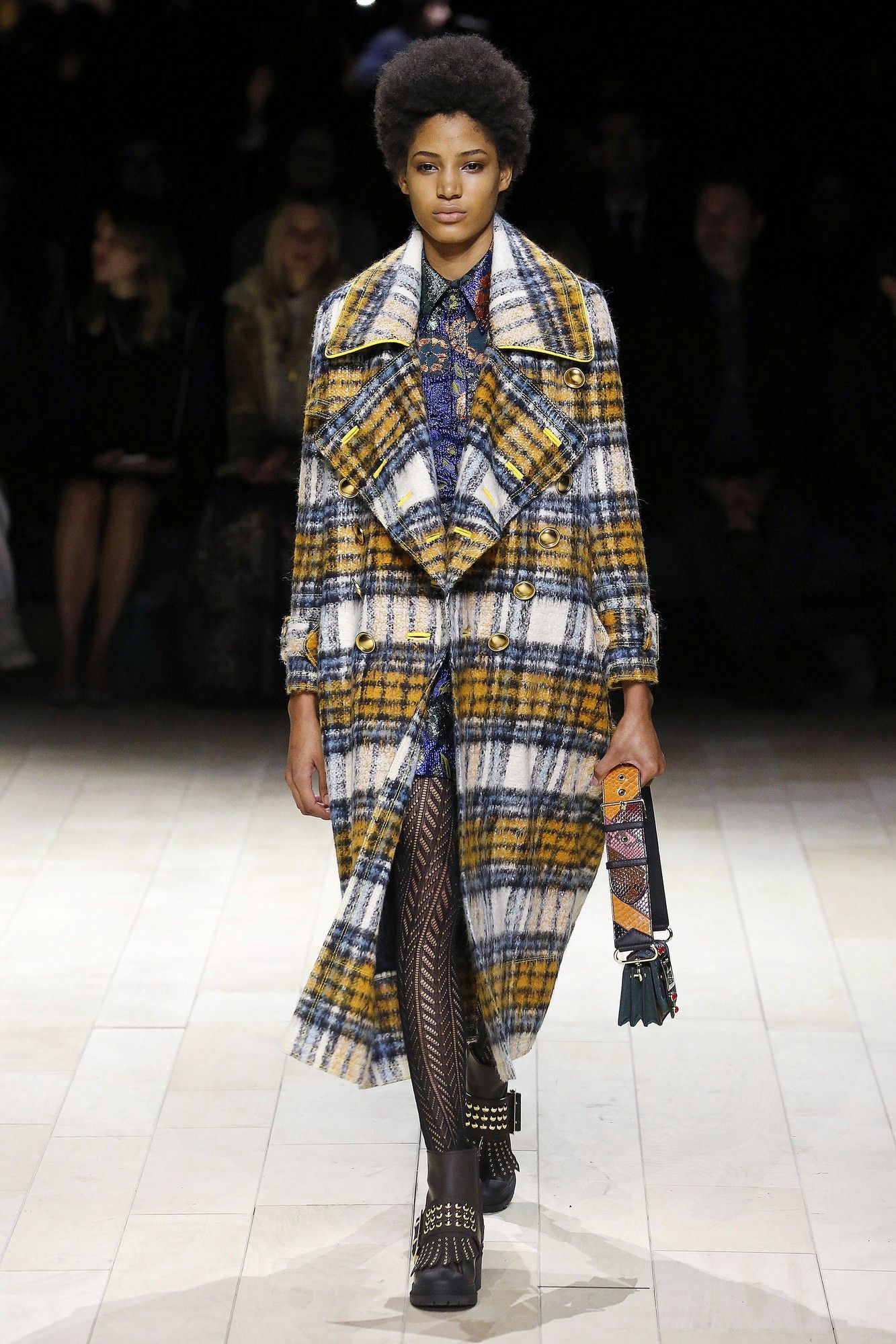 Коллекция Burberry прет-а-порте сеона осень-зима 2016-2017_56