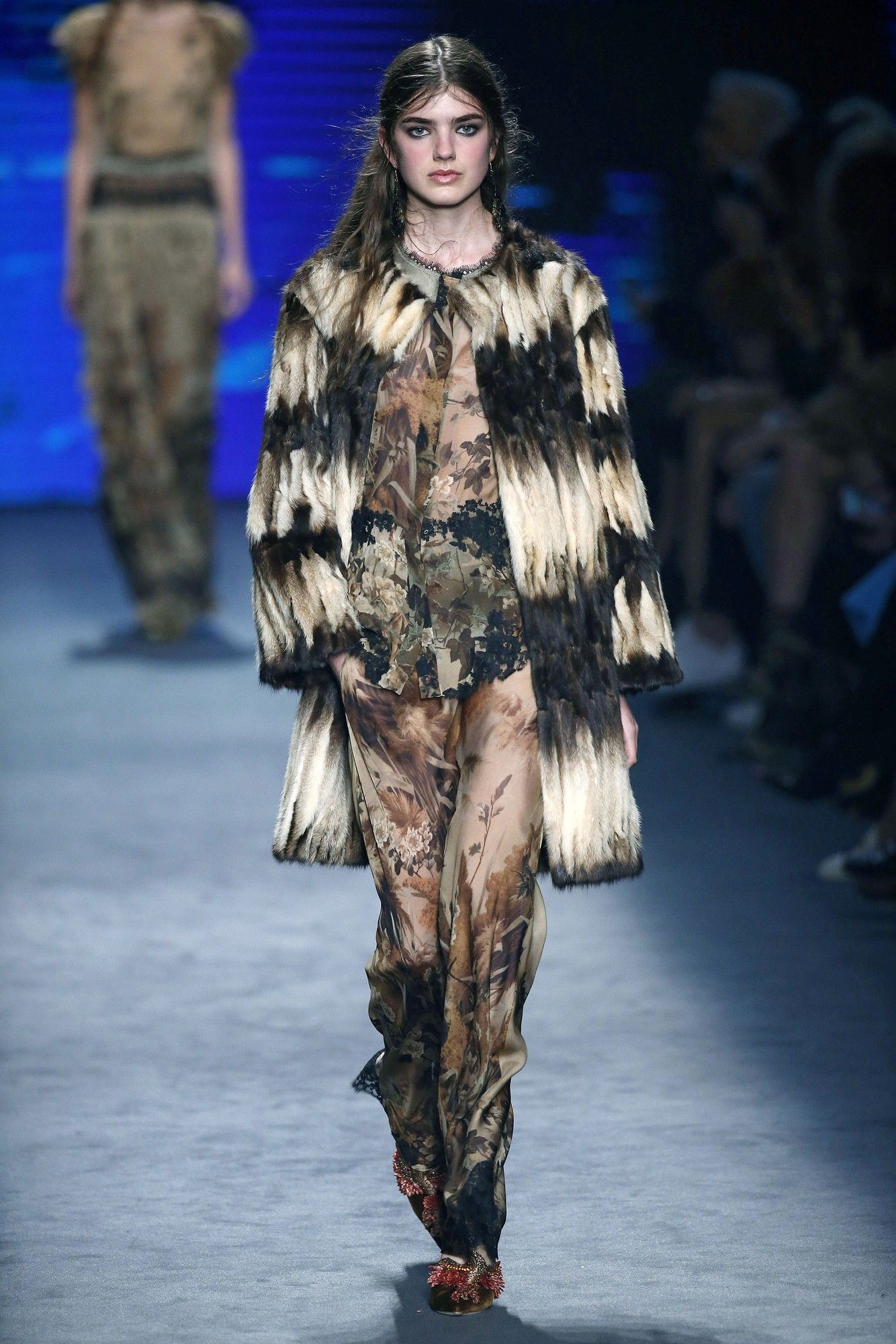 Коллекция Alberta Ferretti прет-а-порте сезона осень-зима 2016-2017_11