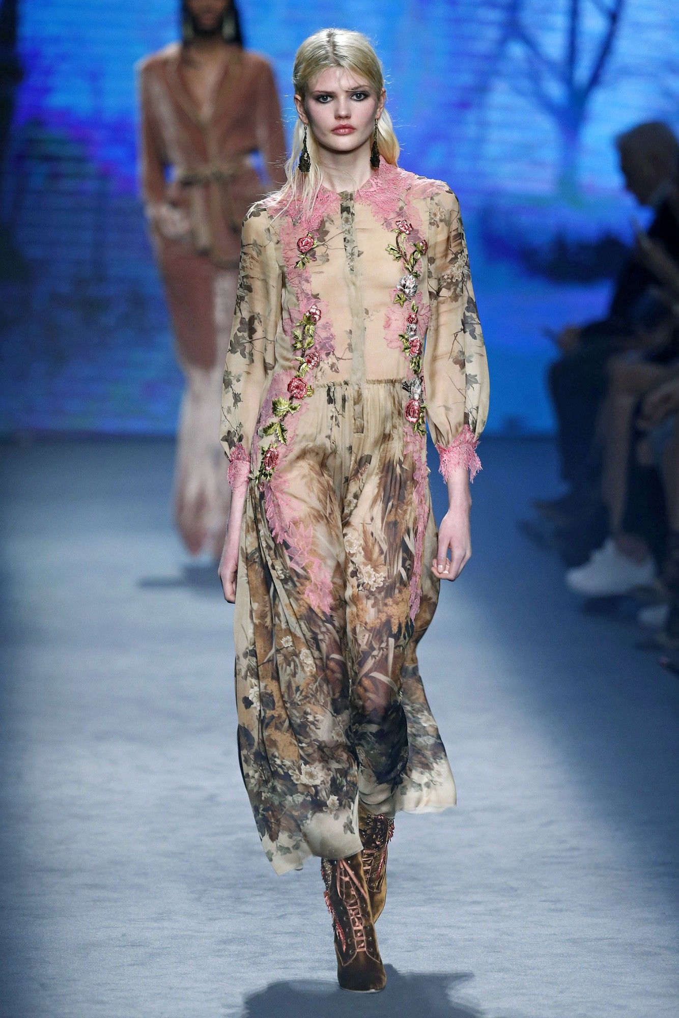Коллекция Alberta Ferretti прет-а-порте сезона осень-зима 2016-2017_4