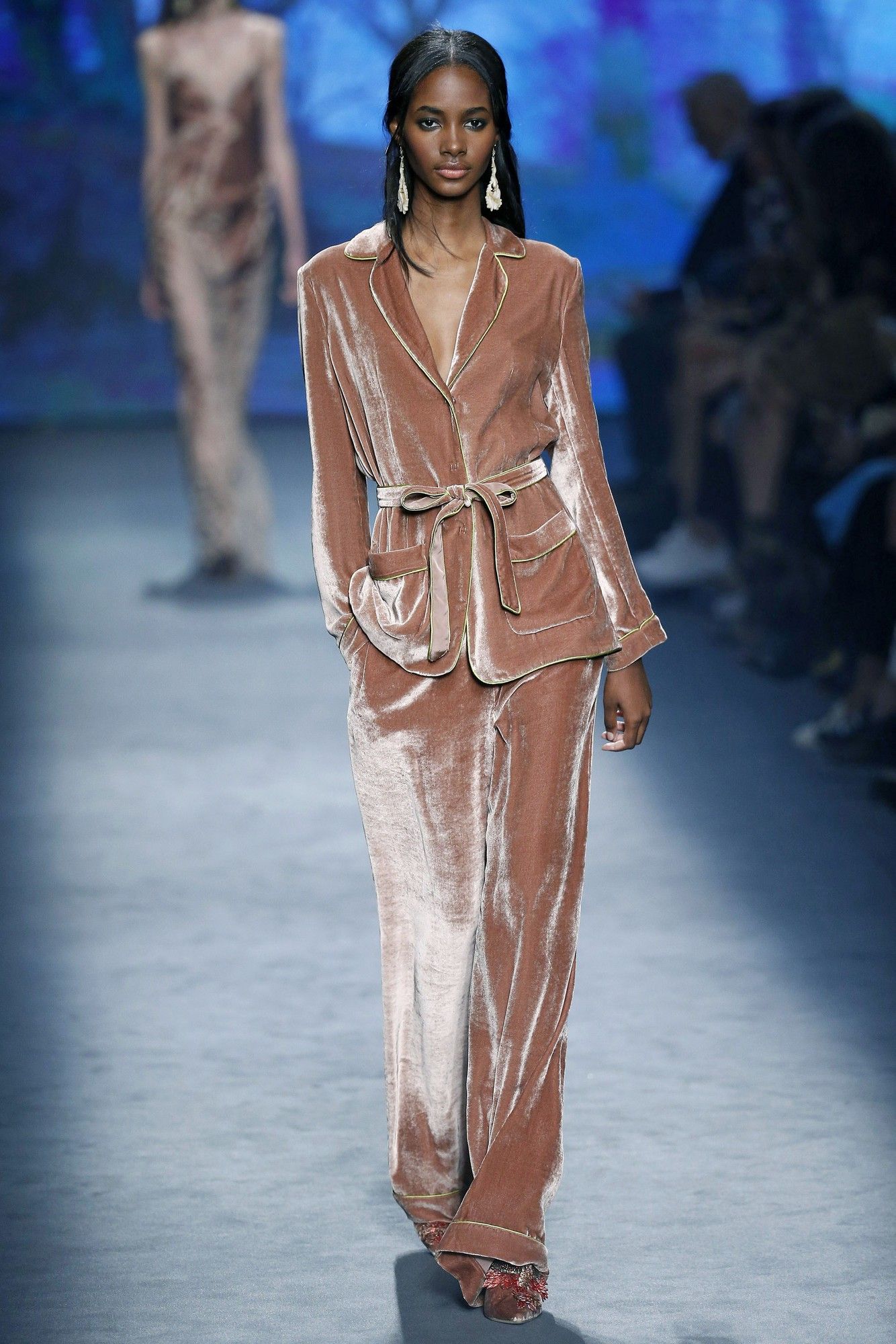 Коллекция Alberta Ferretti прет-а-порте сезона осень-зима 2016-2017_5