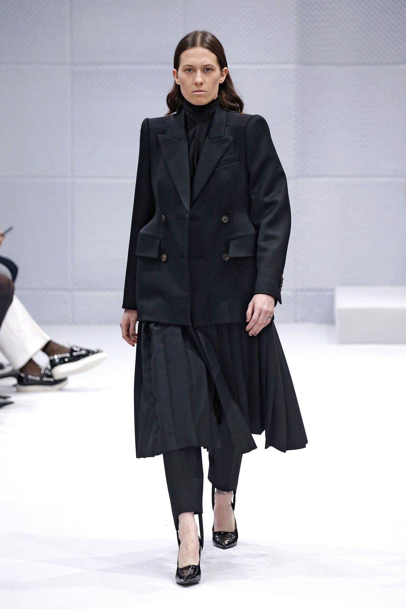 Коллекция Balenciaga прет-а-порте сезона осень-зима 2016-2017_2