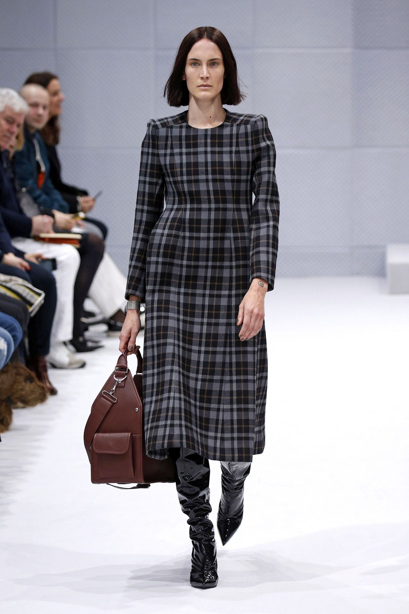 Коллекция Balenciaga прет-а-порте сезона осень-зима 2016-2017_3