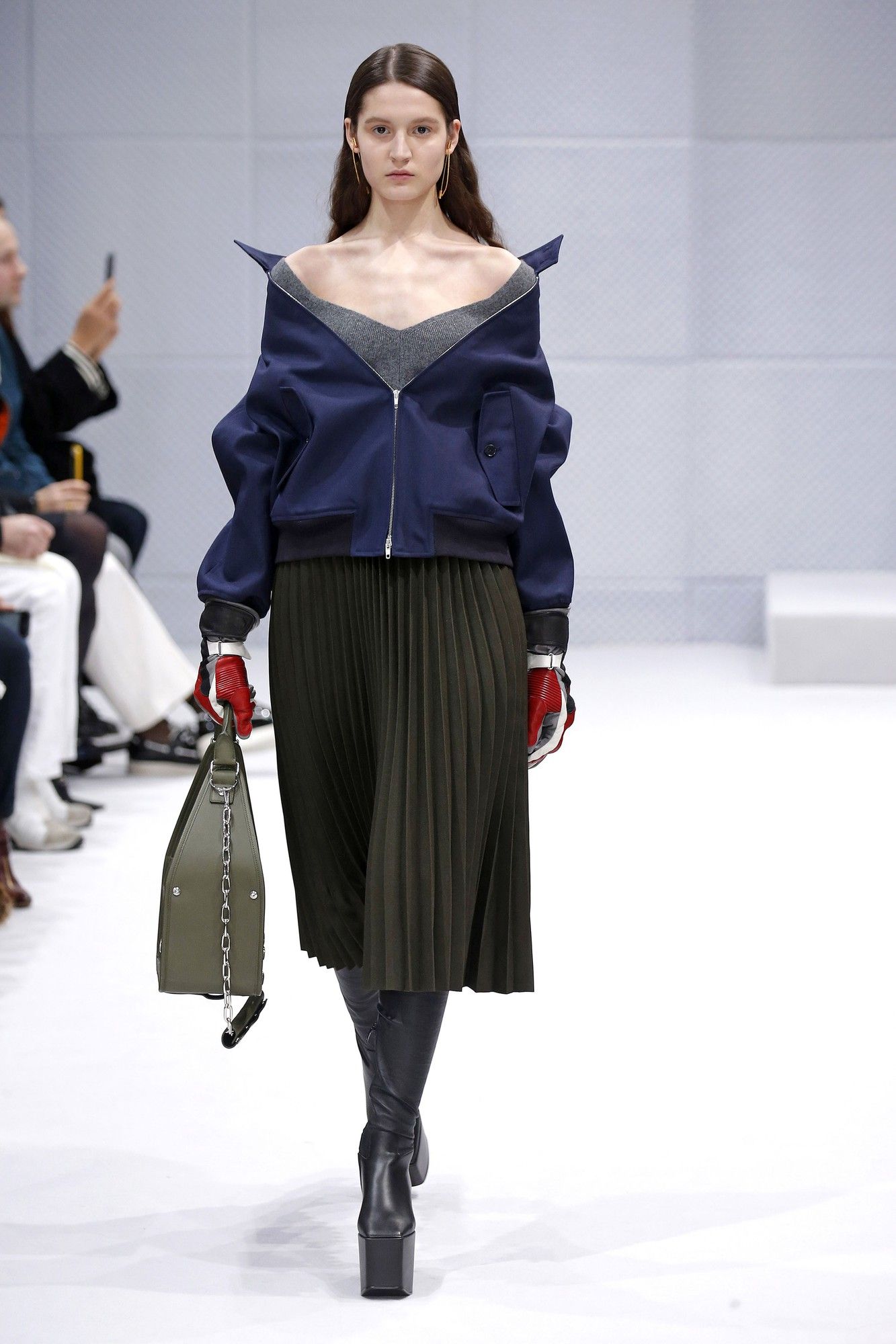 Коллекция Balenciaga прет-а-порте сезона осень-зима 2016-2017_16