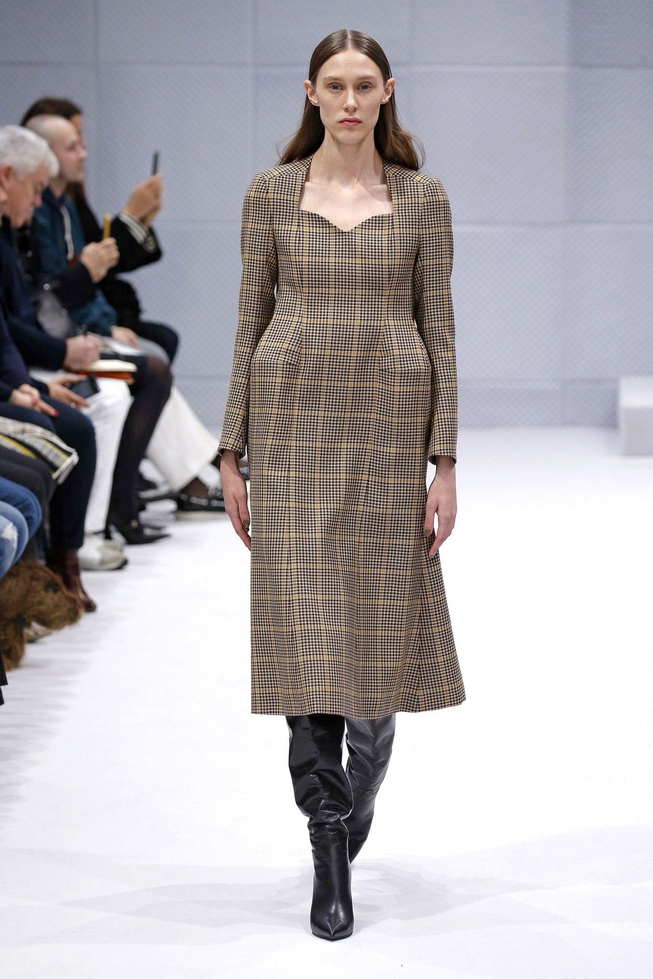 Коллекция Balenciaga прет-а-порте сезона осень-зима 2016-2017_7