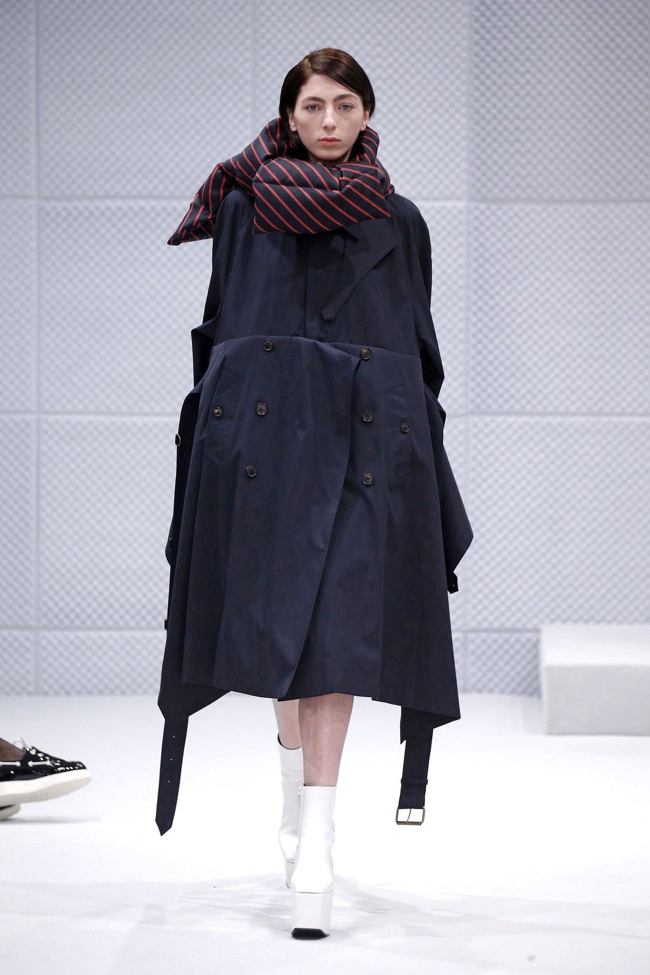 Коллекция Balenciaga прет-а-порте сезона осень-зима 2016-2017_25