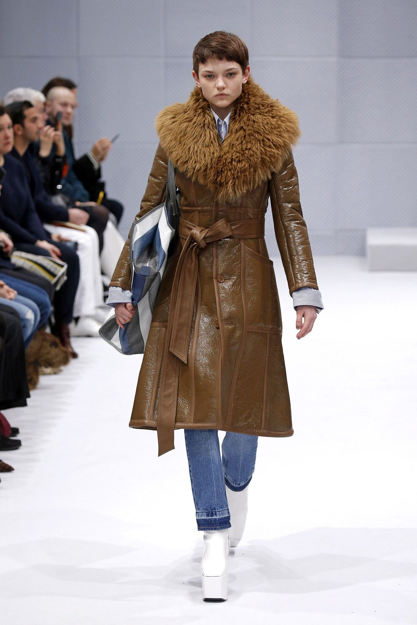 Коллекция Balenciaga прет-а-порте сезона осень-зима 2016-2017_42