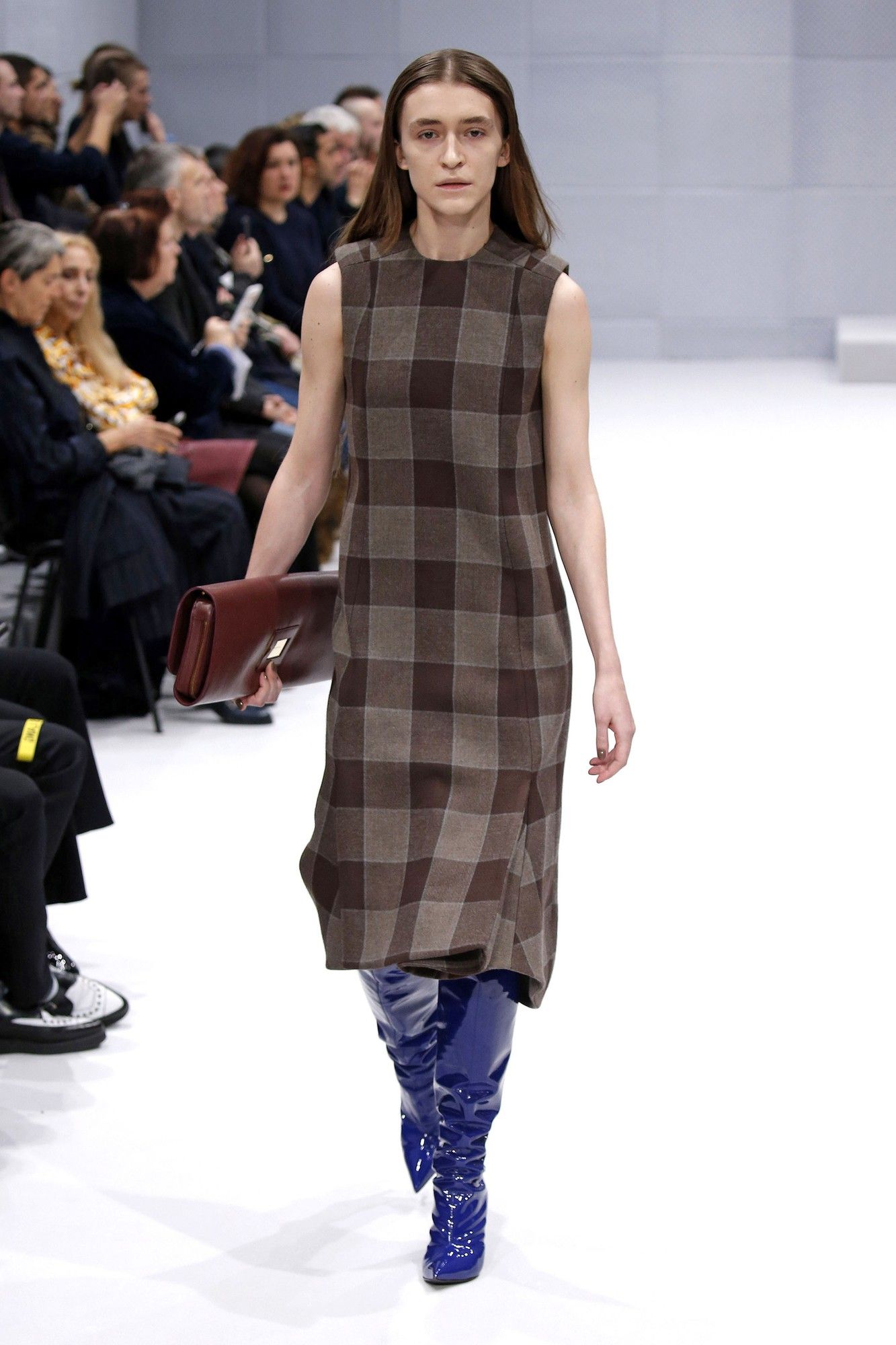 Коллекция Balenciaga прет-а-порте сезона осень-зима 2016-2017_39