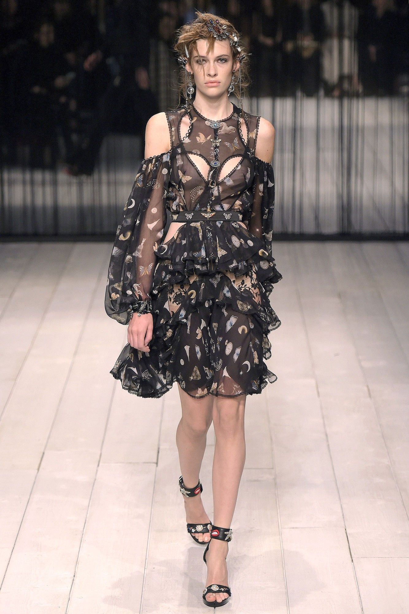 Коллекця Alexander McQueen прет-а-порте сезона осень-зима 2016-2017_5