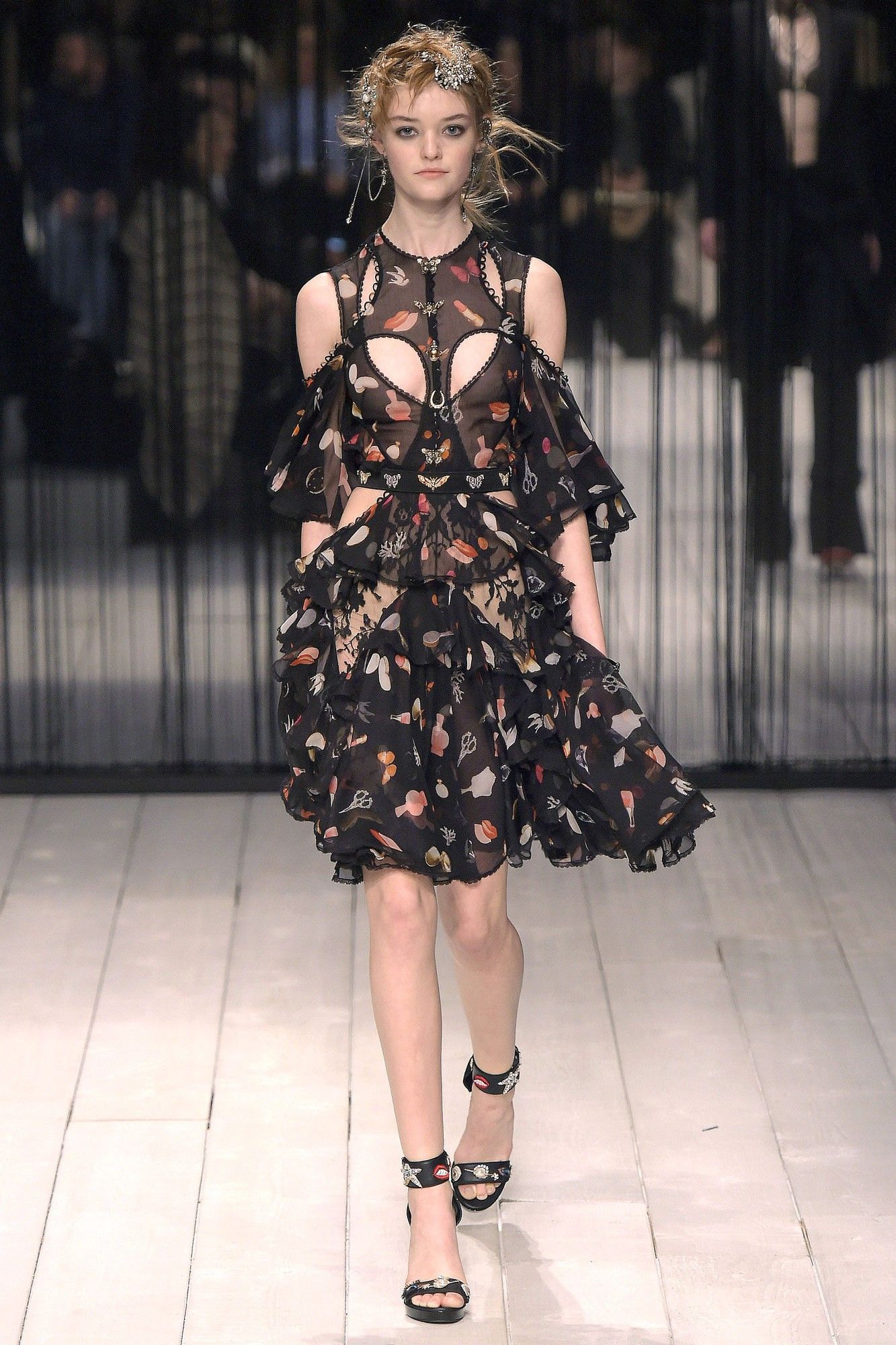Коллекця Alexander McQueen прет-а-порте сезона осень-зима 2016-2017_4