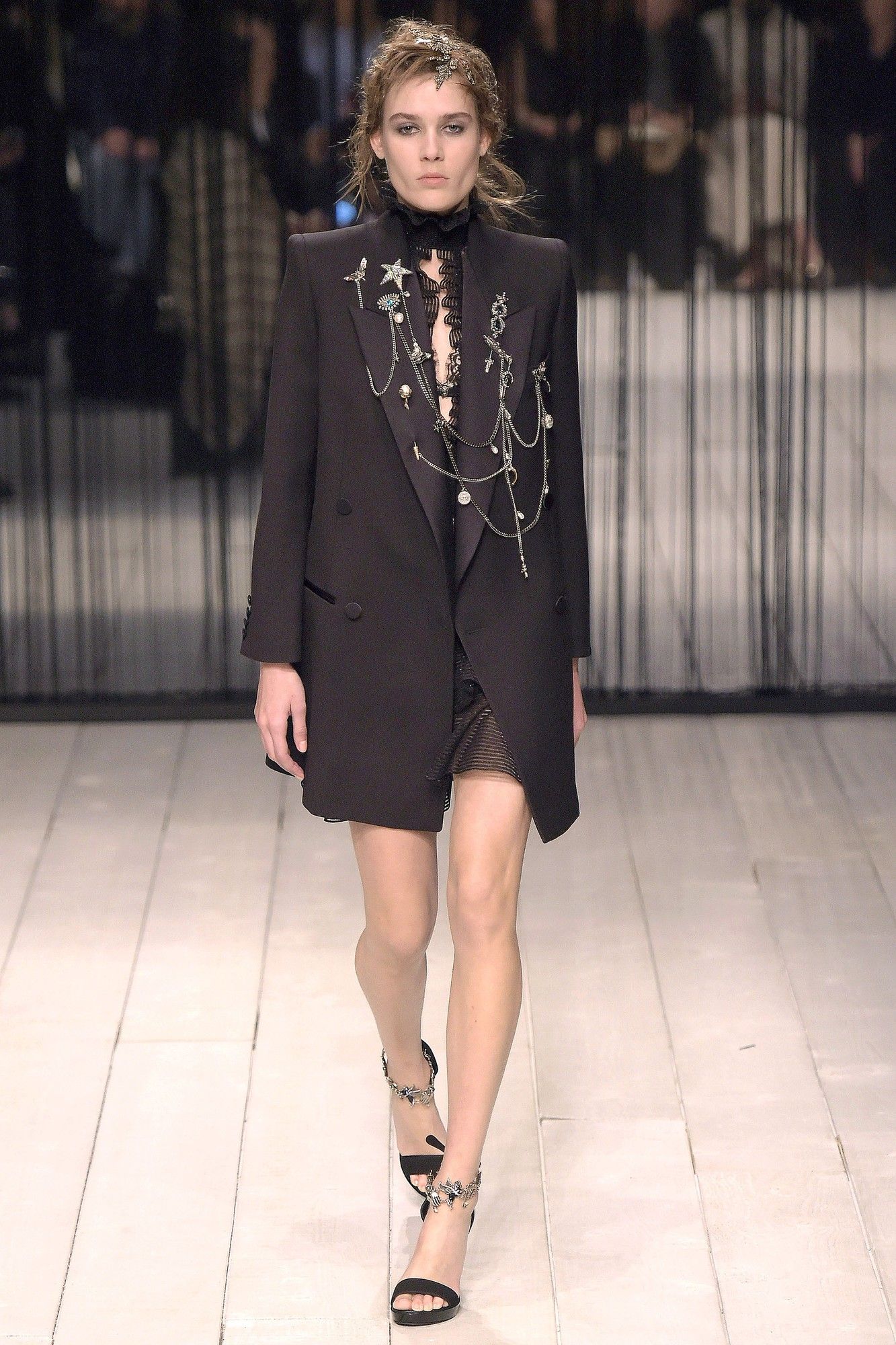 Коллекця Alexander McQueen прет-а-порте сезона осень-зима 2016-2017_18