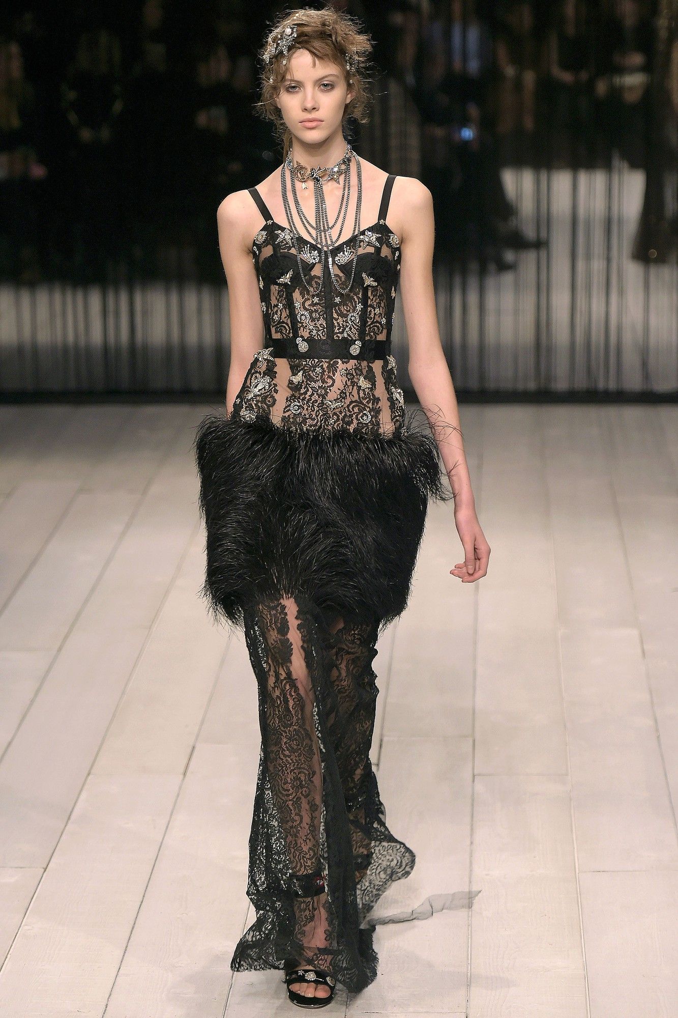 Коллекця Alexander McQueen прет-а-порте сезона осень-зима 2016-2017_32