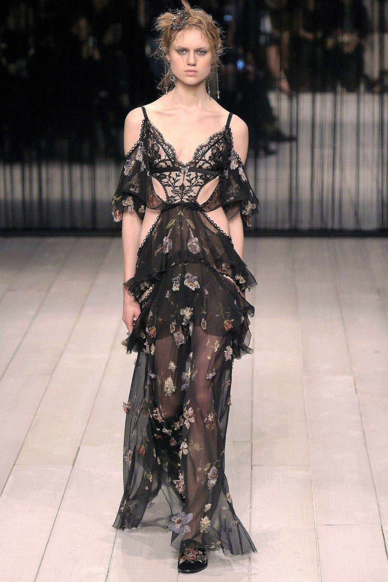 Коллекця Alexander McQueen прет-а-порте сезона осень-зима 2016-2017_23