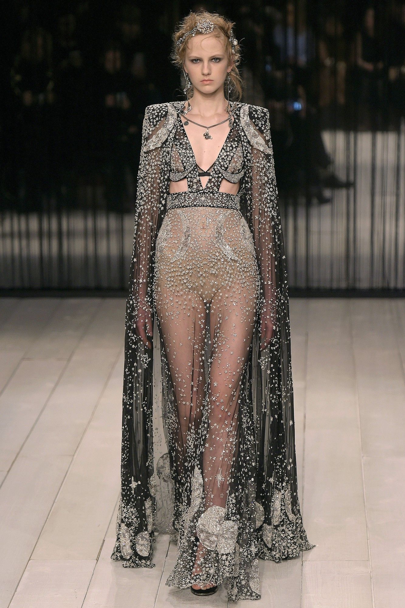 Коллекця Alexander McQueen прет-а-порте сезона осень-зима 2016-2017_33