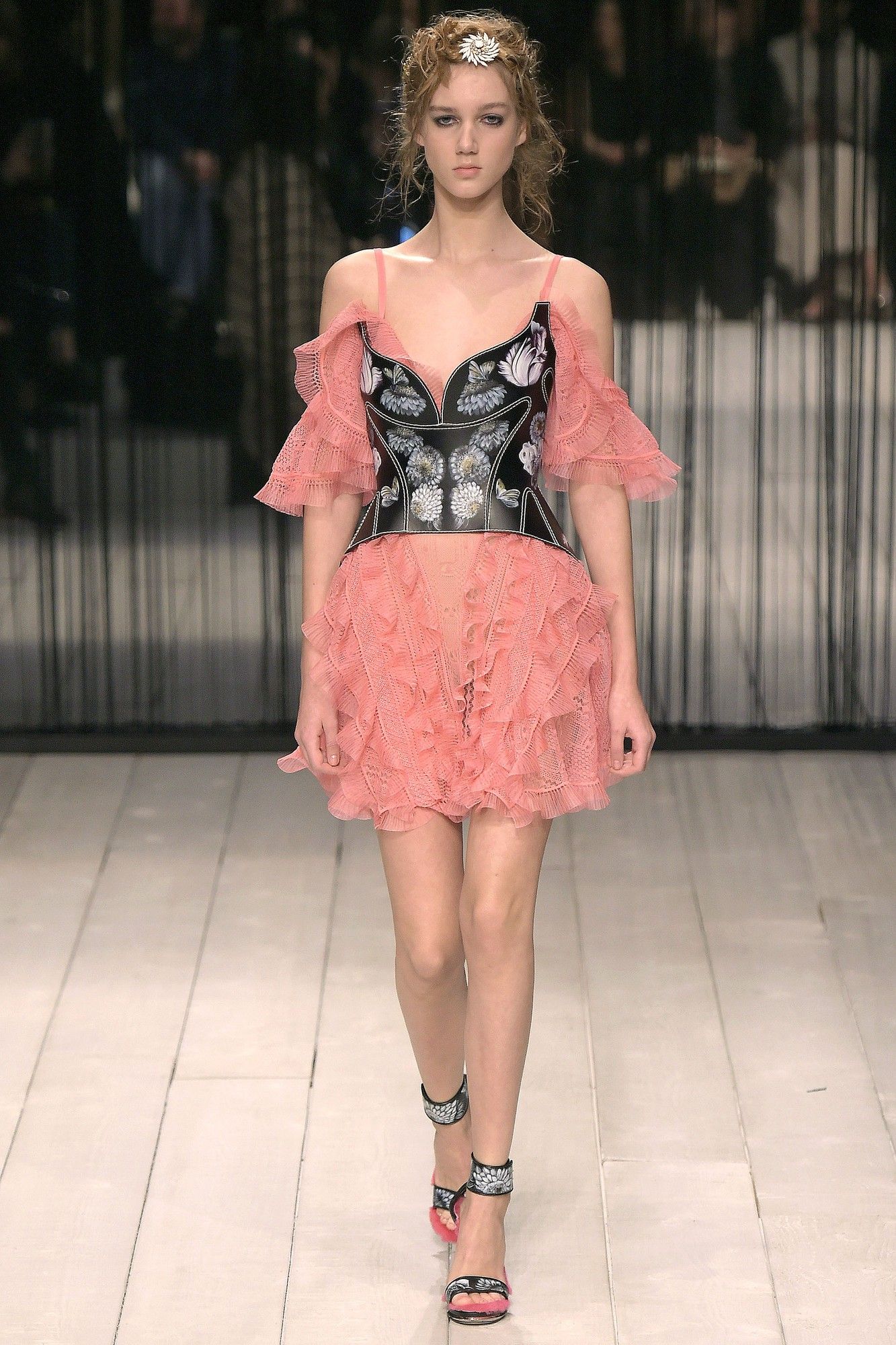 Коллекця Alexander McQueen прет-а-порте сезона осень-зима 2016-2017_25