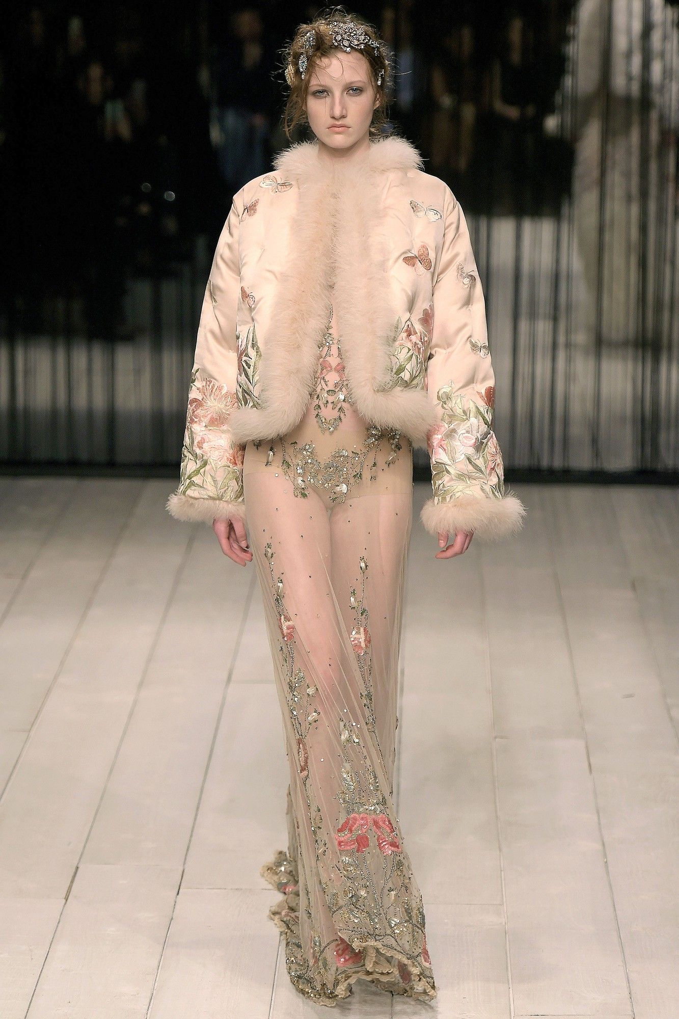 Коллекця Alexander McQueen прет-а-порте сезона осень-зима 2016-2017_40
