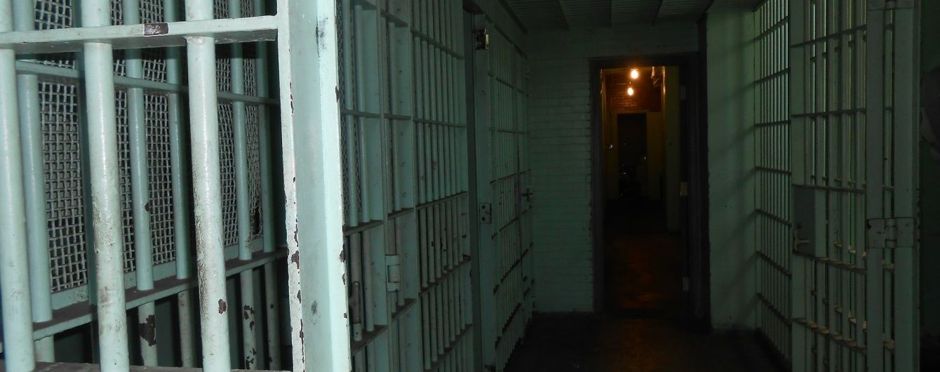 В Днепре осудили парней за жестокое убийство бездомного