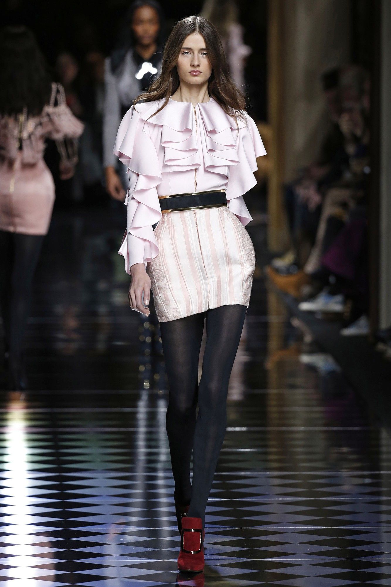 Коллекция Balmain прет-а-порте сезона осень-зима 2016-2017_32