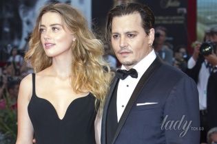 Уладить конфликт не удается: Эмбер Херд отказалась от денег Деппа