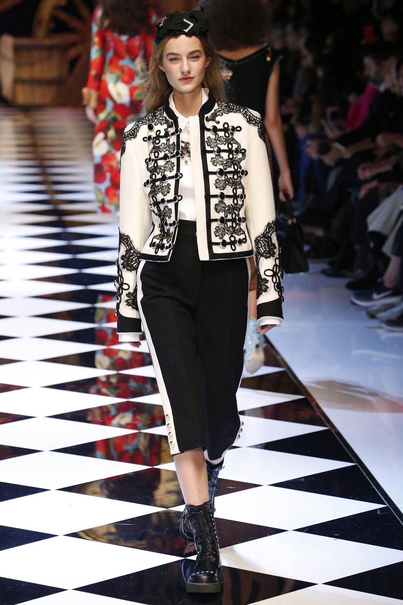 Коллекция Dolce & Gabbana прет-а-порте сезона осень-зима 2016-2017_10