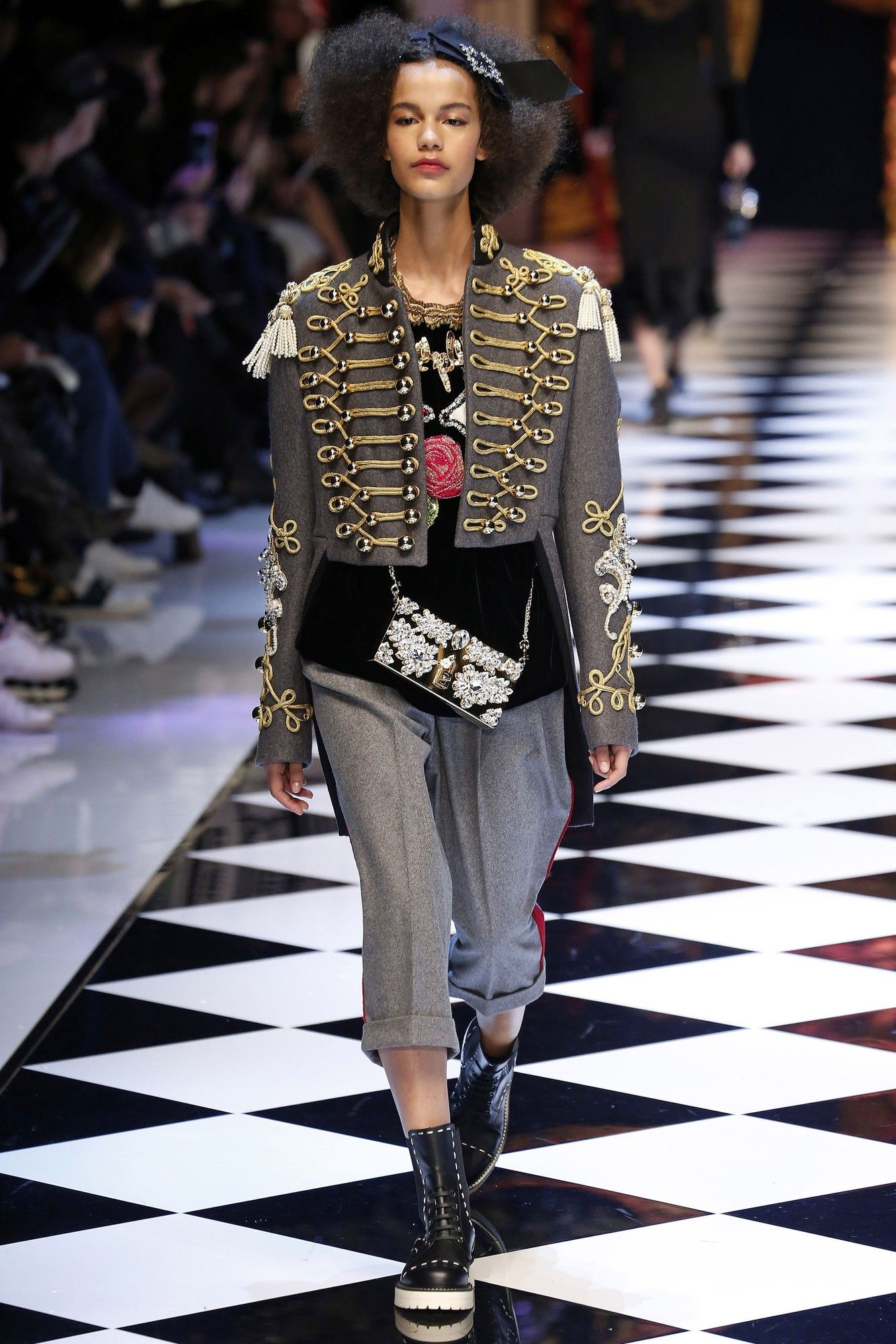 Коллекция Dolce & Gabbana прет-а-порте сезона осень-зима 2016-2017_18