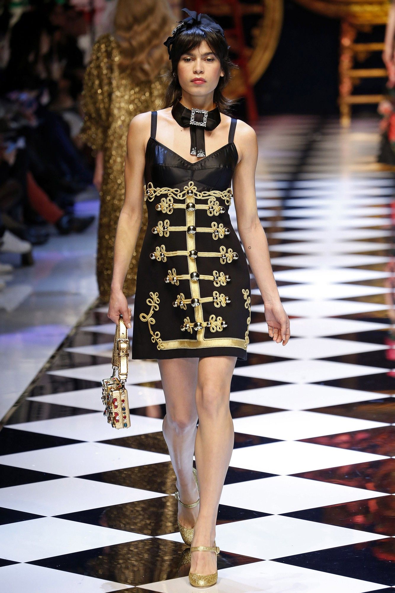 Коллекция Dolce & Gabbana прет-а-порте сезона осень-зима 2016-2017_57