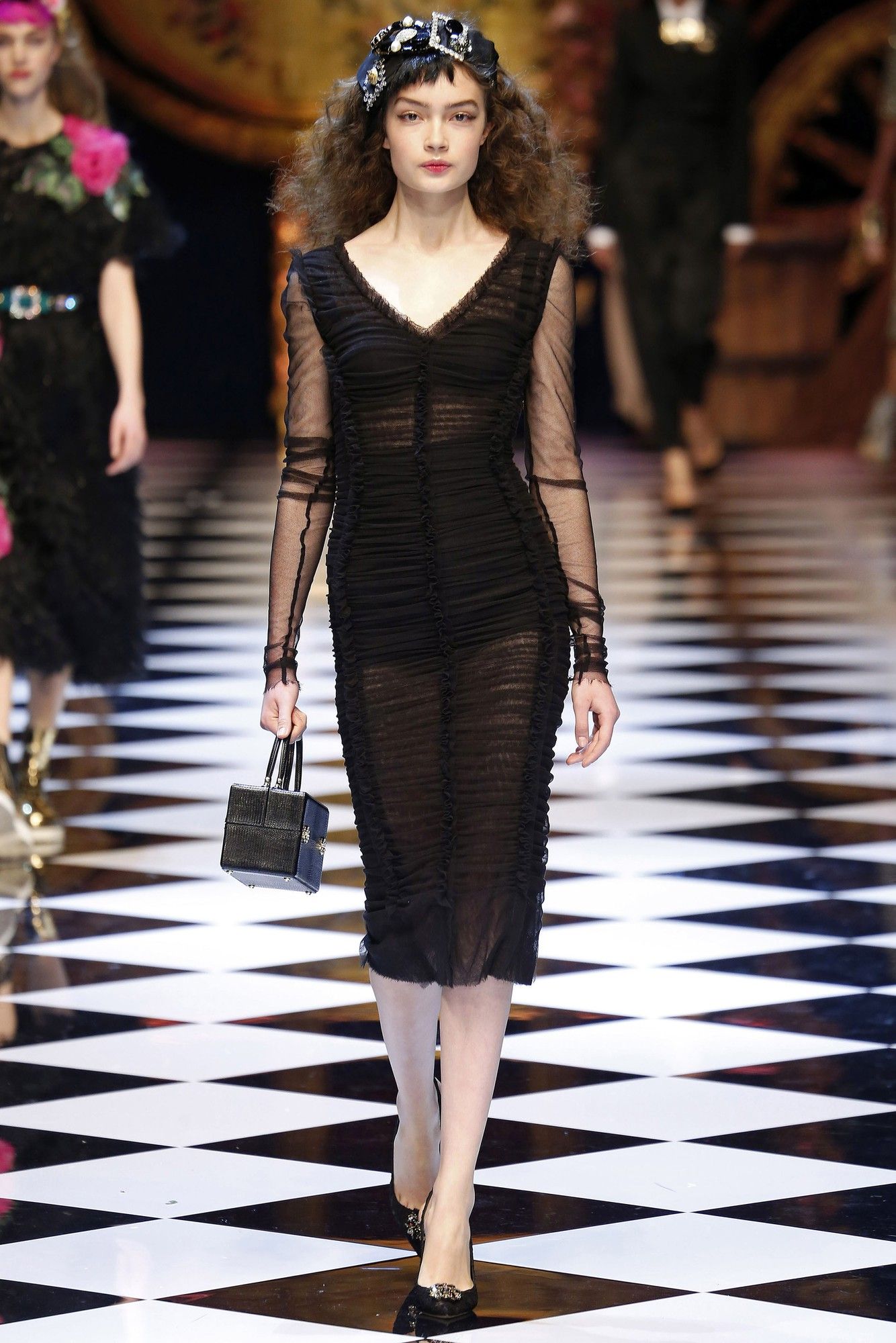 Коллекция Dolce & Gabbana прет-а-порте сезона осень-зима 2016-2017_86