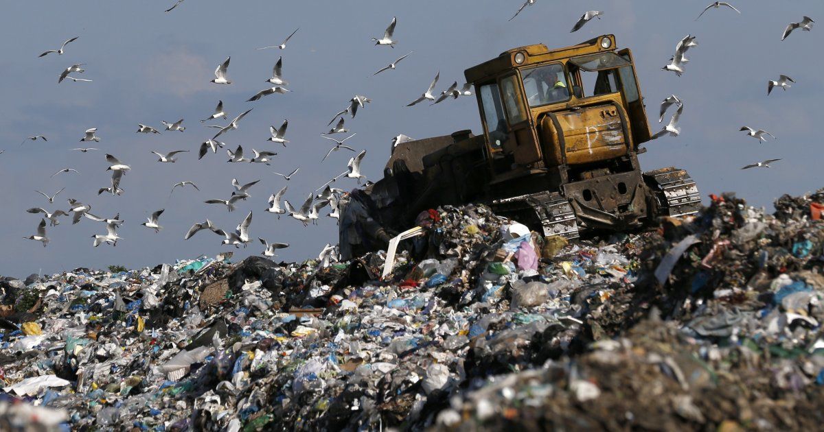У Львівській області горить 3,5 га сміттєзвалища