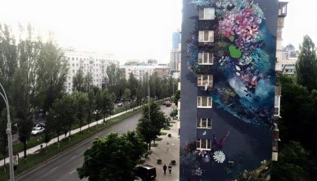 В Киеве появился новый яркий мурал