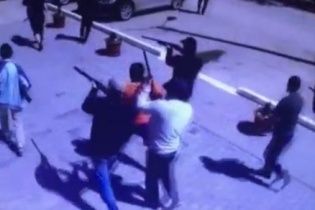 Криваву стрілянину в Казахстані вчинили релігійні фанатики