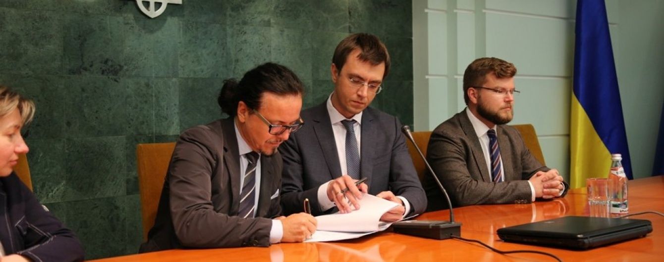 Новий очільник "Укрзалізниці" Бальчун підписав контракт про роботу
