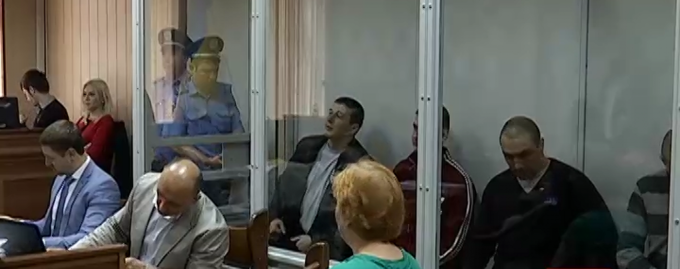Підозрюваним у вбивствах на Майдані "екс-беркутівцям" хочуть подовжити арешт