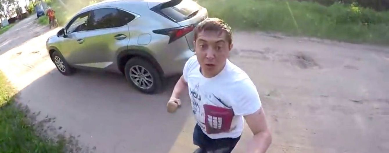 Танцює брейк і говорить, як Медведєв. У Росії кандидат в депутати став героєм коубів