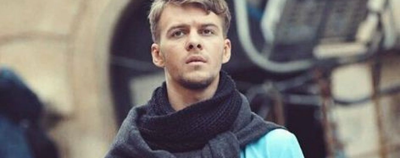 У центрі Києва обікрали квартиру відомого співака