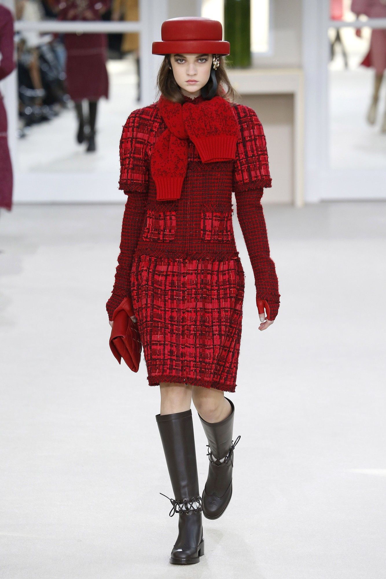 Коллекция Chanel прет-а-порте сезона осень-зима 2016-2017_20