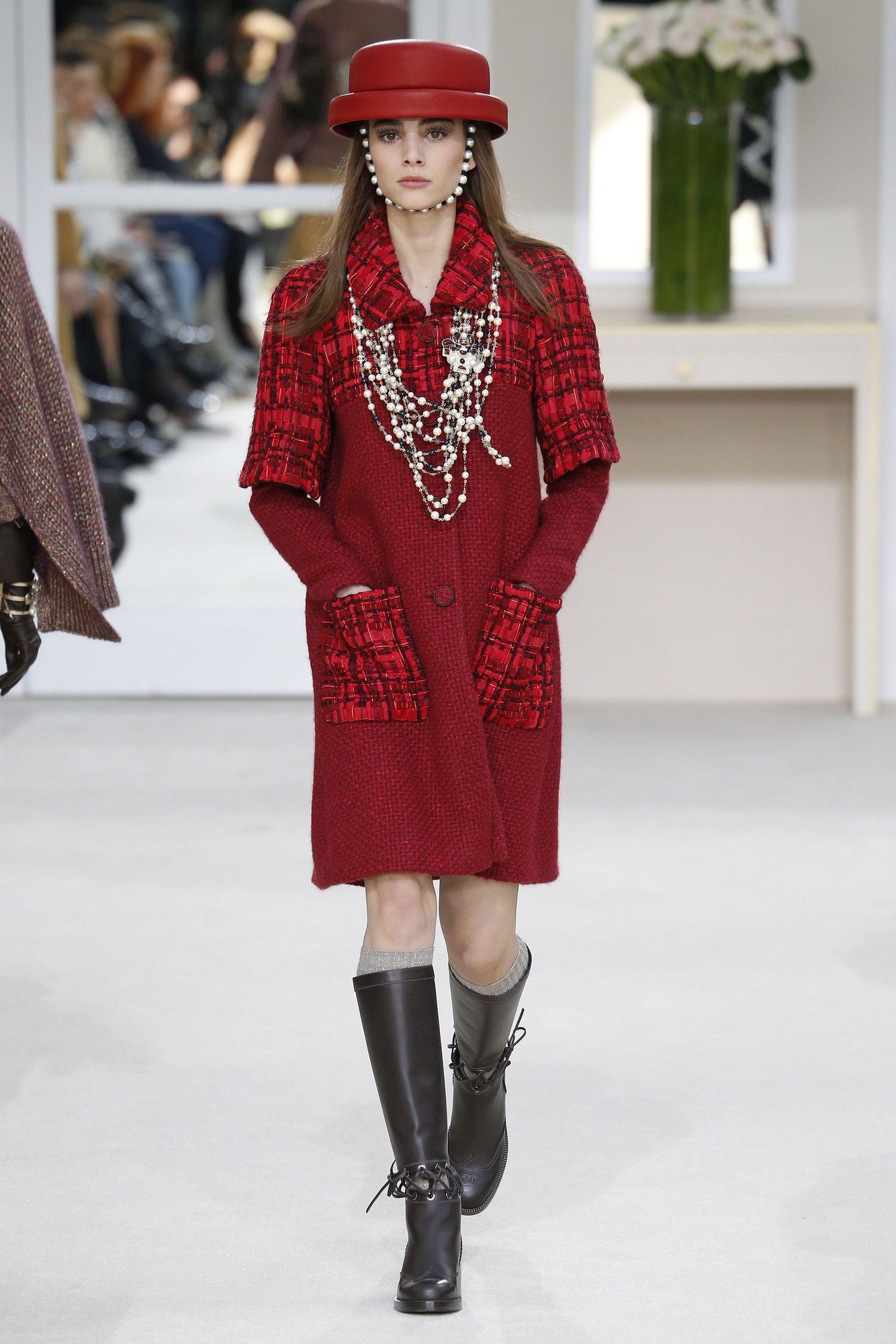 Коллекция Chanel прет-а-порте сезона осень-зима 2016-2017_21