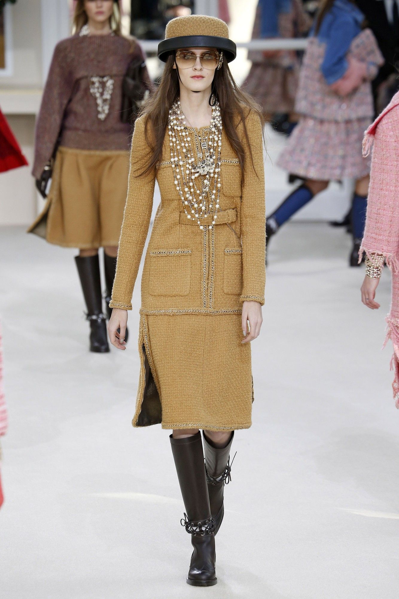 Коллекция Chanel прет-а-порте сезона осень-зима 2016-2017_17