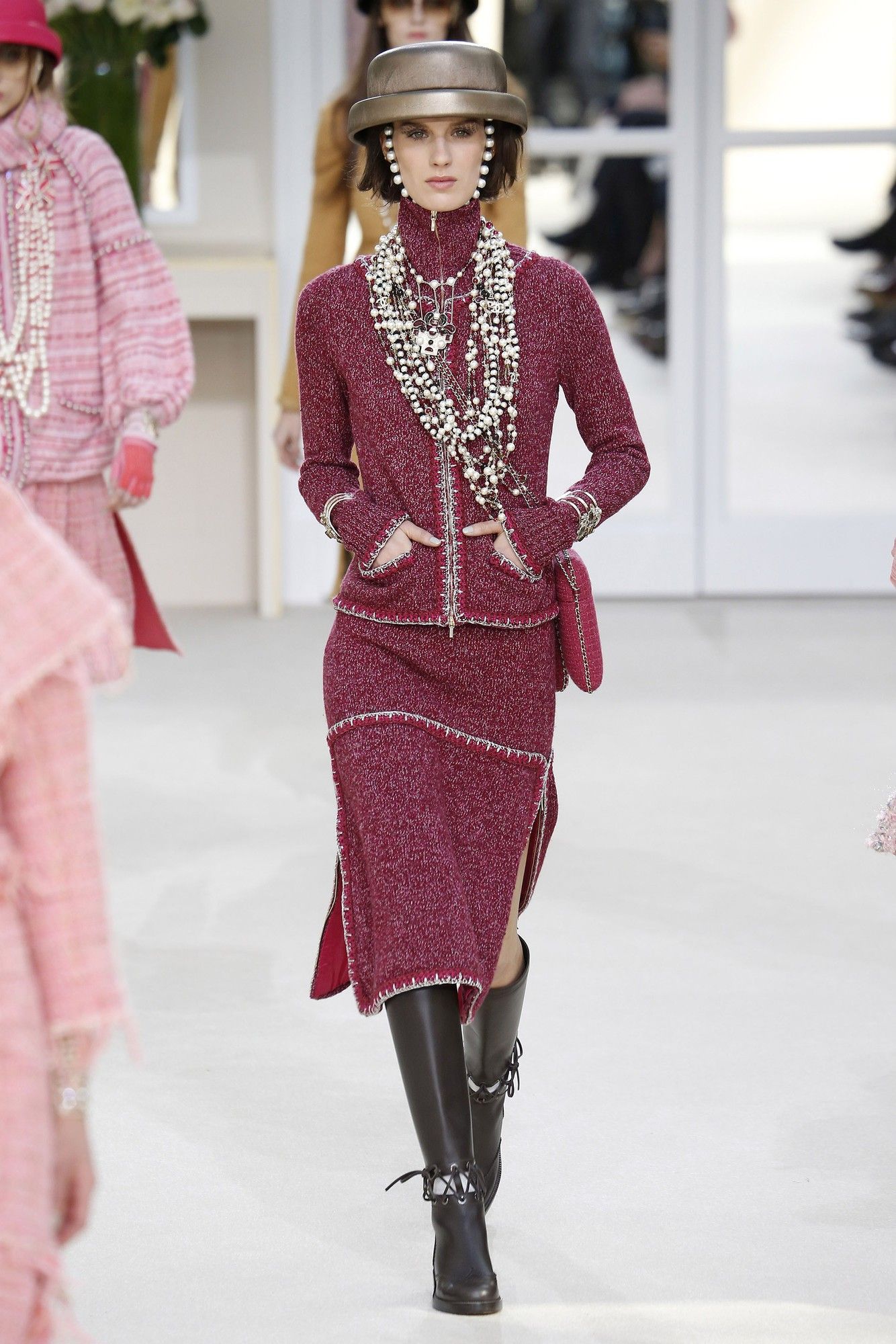 Коллекция Chanel прет-а-порте сезона осень-зима 2016-2017_15