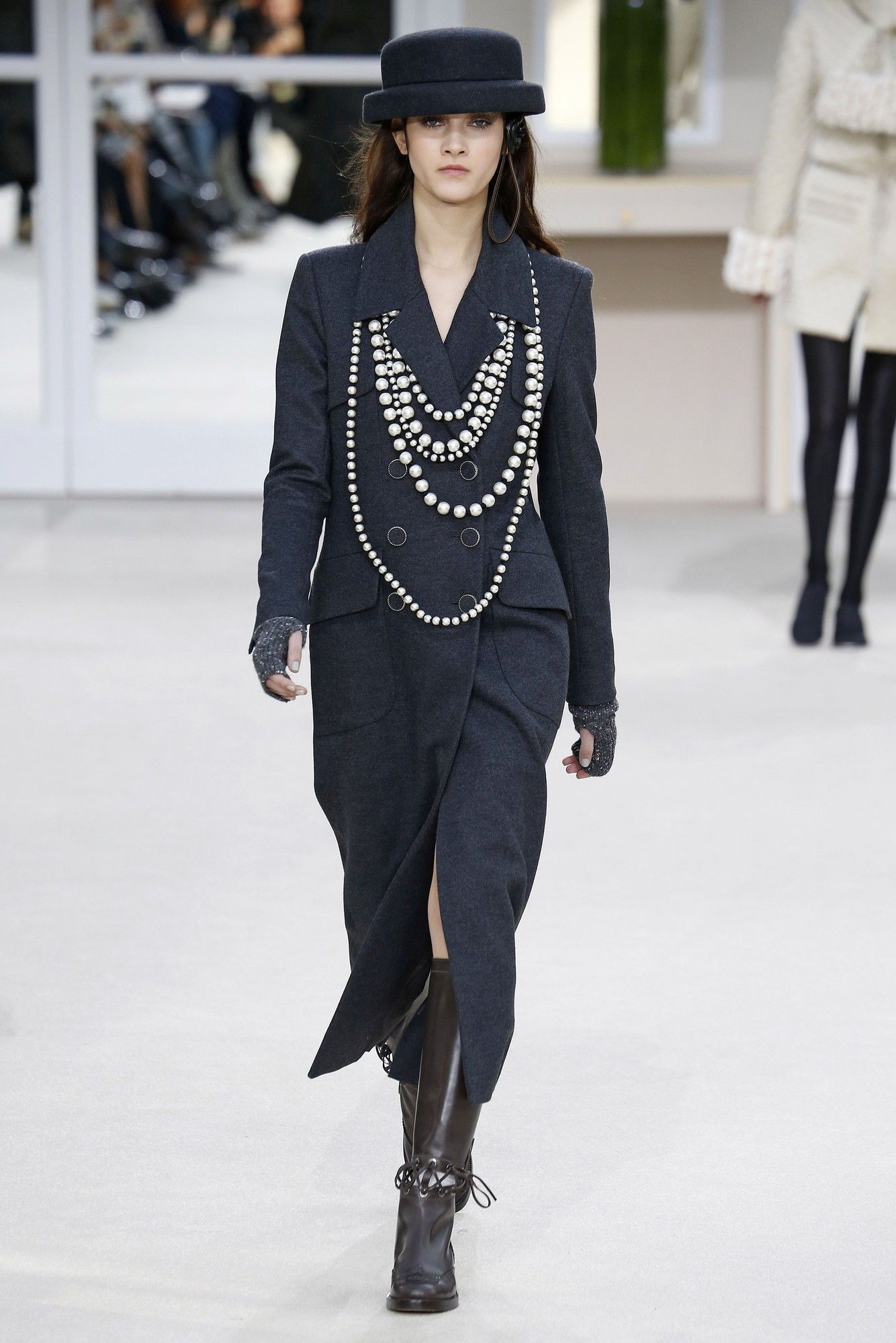 Коллекция Chanel прет-а-порте сезона осень-зима 2016-2017_39