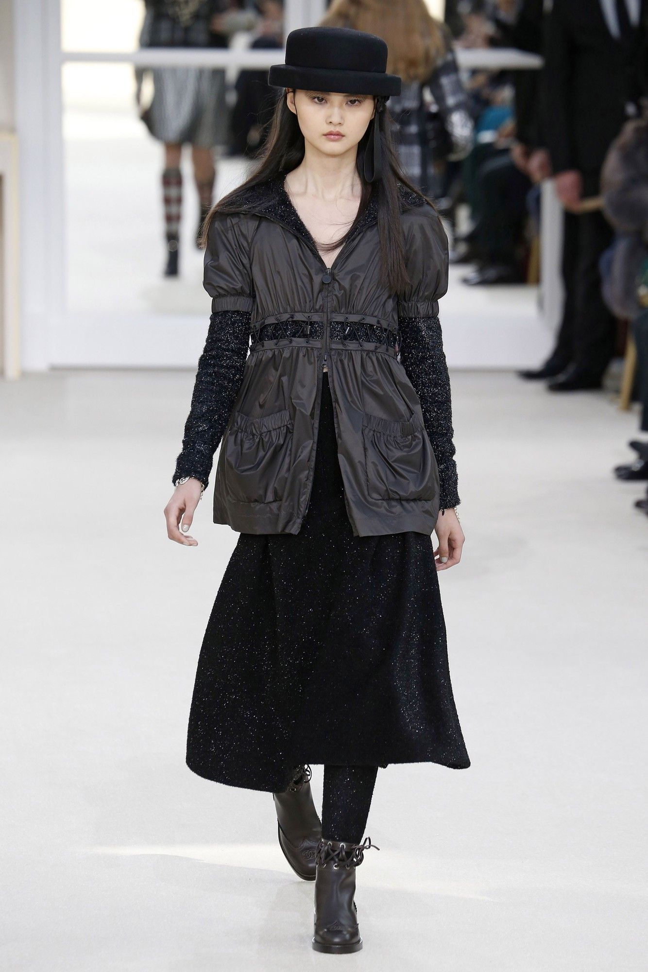 Коллекция Chanel прет-а-порте сезона осень-зима 2016-2017_32