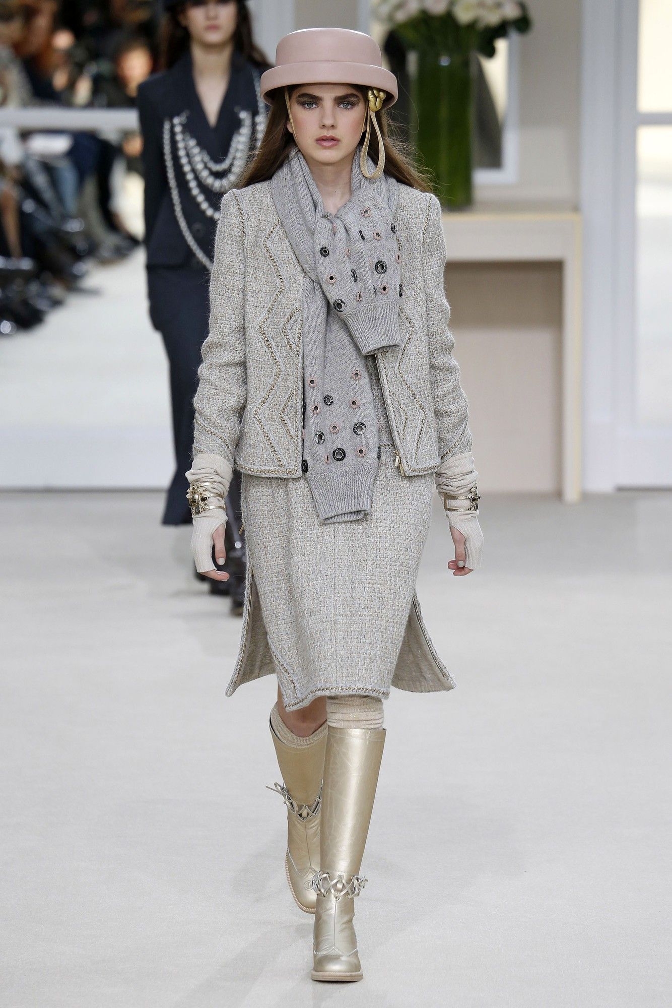 Коллекция Chanel прет-а-порте сезона осень-зима 2016-2017_38
