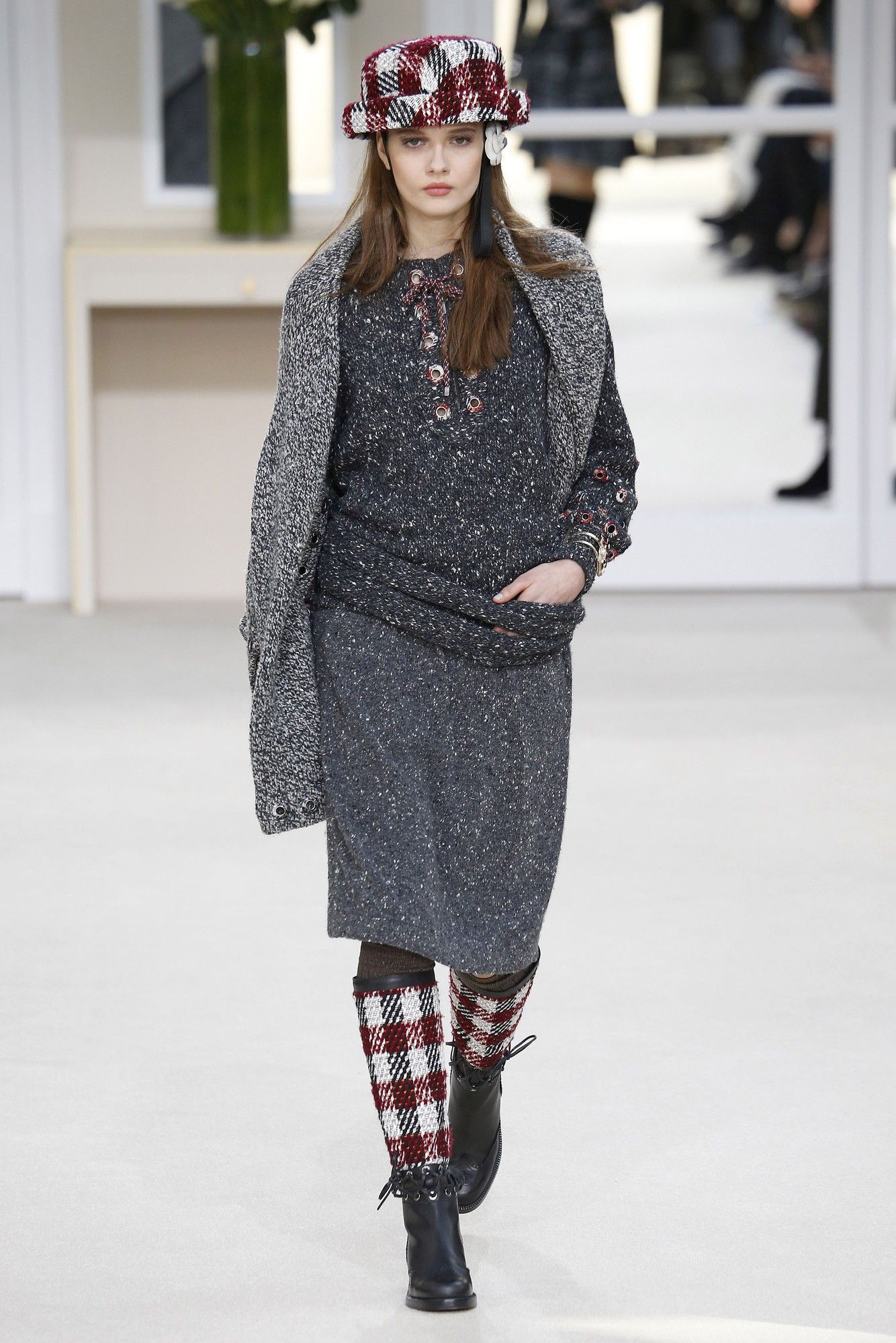Коллекция Chanel прет-а-порте сезона осень-зима 2016-2017_33