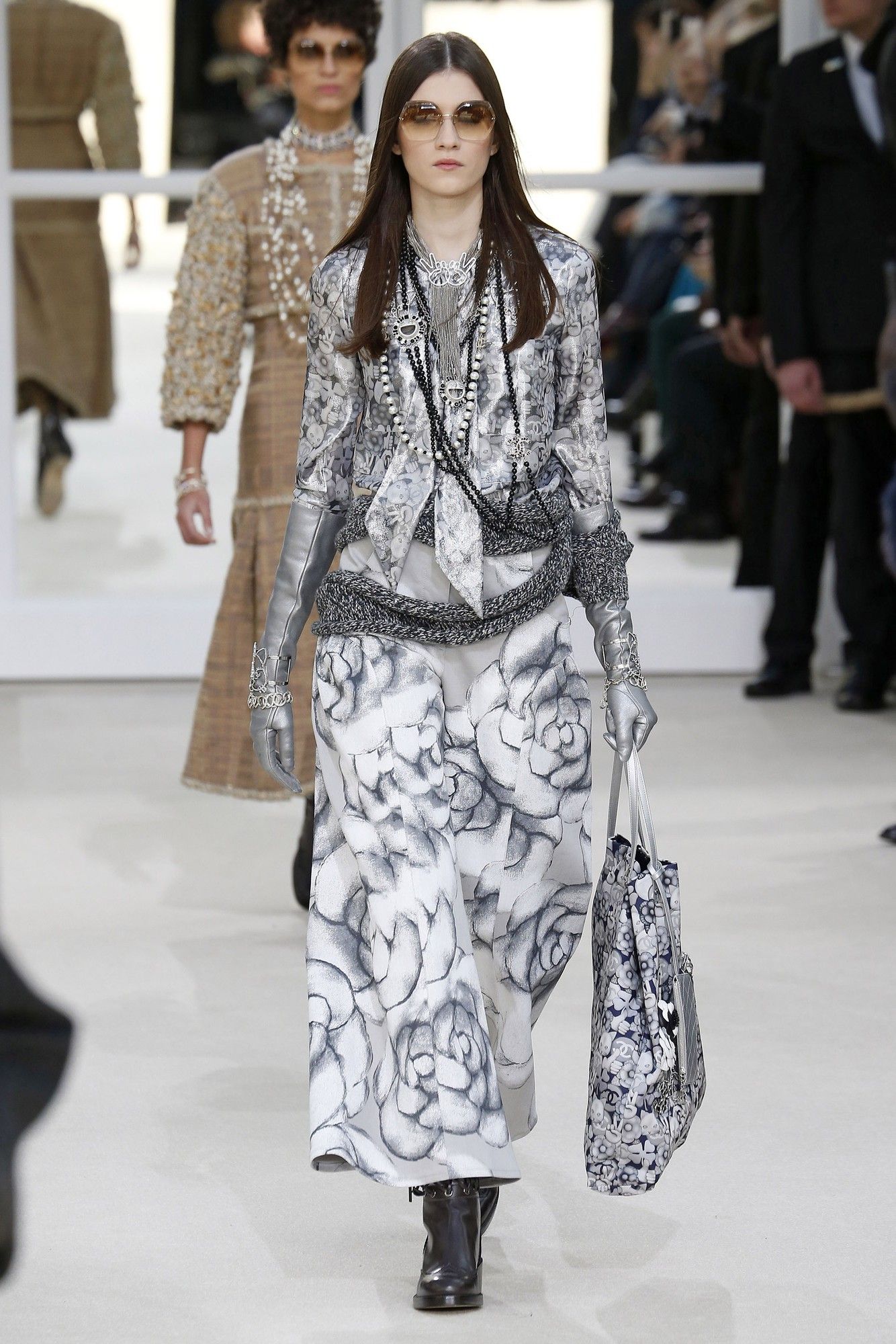 Коллекция Chanel прет-а-порте сезона осень-зима 2016-2017_47