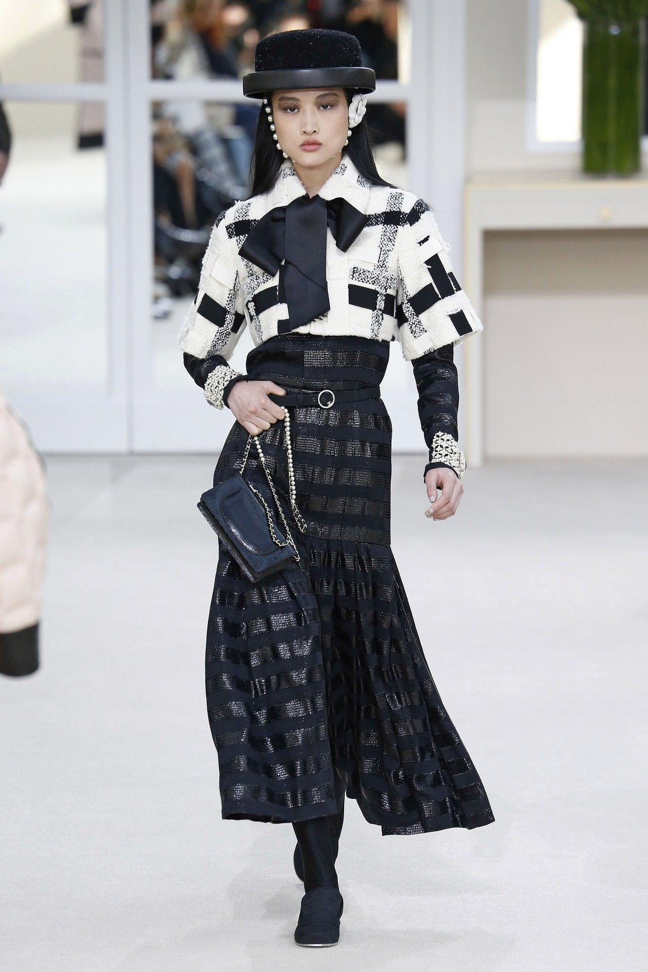 Коллекция Chanel прет-а-порте сезона осень-зима 2016-2017_56
